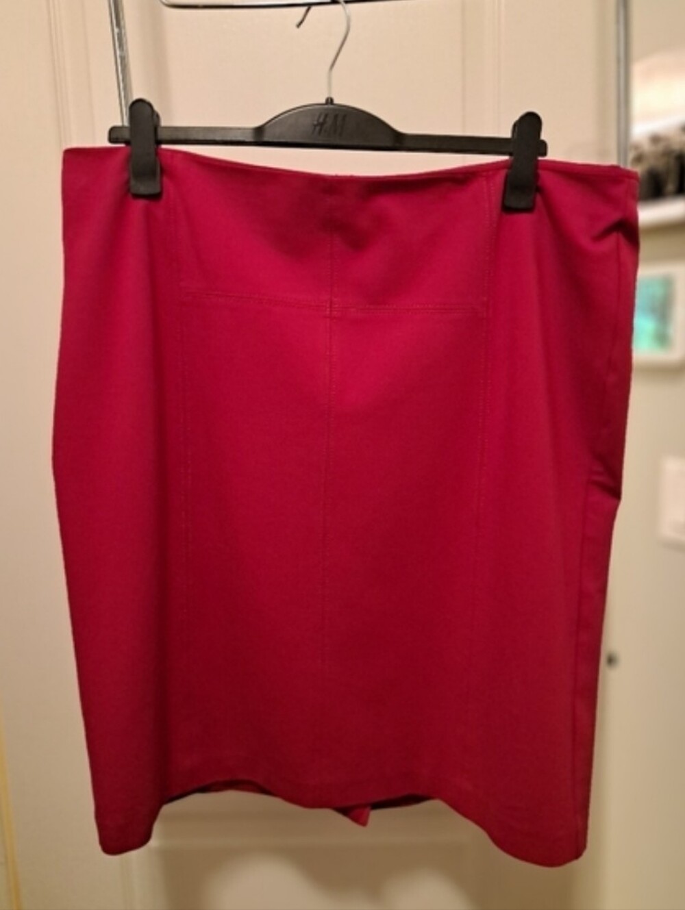 Laura Red Skirt Size 18